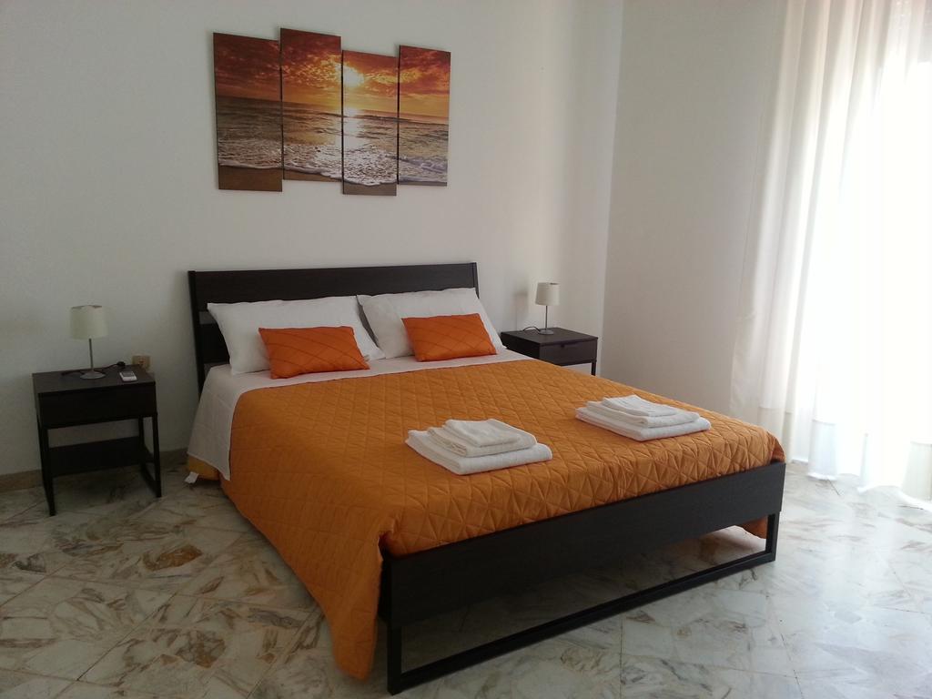 La Via Del Mare - Acireale Centro Storico Appartement Kamer foto
