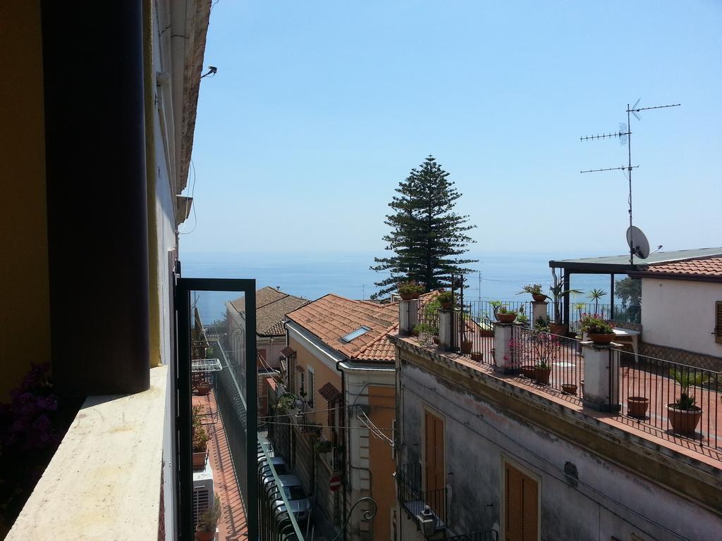 La Via Del Mare - Acireale Centro Storico Appartement Kamer foto