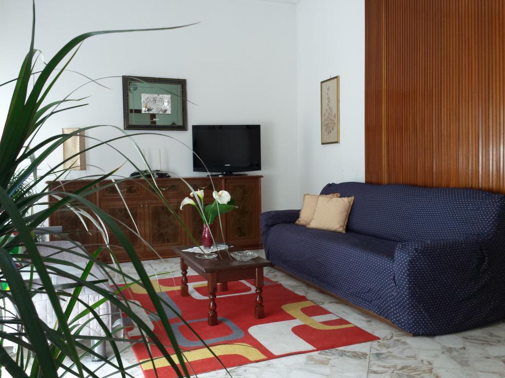 La Via Del Mare - Acireale Centro Storico Appartement Buitenkant foto